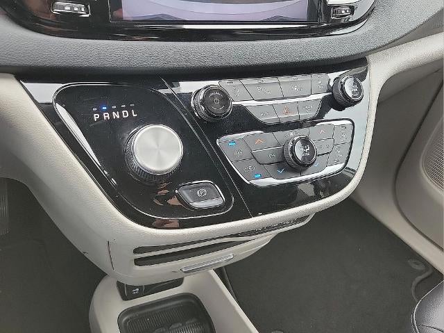 2024 Chrysler Pacifica Touring L FWD