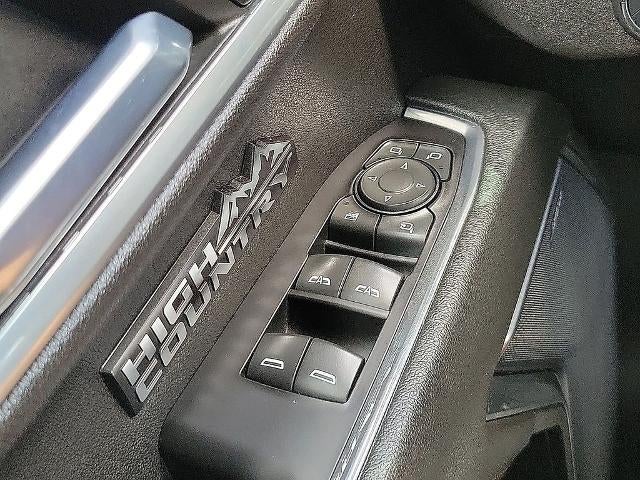 2022 Chevrolet Silverado 1500 Crew Cab Short Box 4-Wheel Drive High Country
