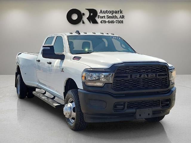 2024 RAM 3500 Tradesman 4x4 Crew Cab 8' Box