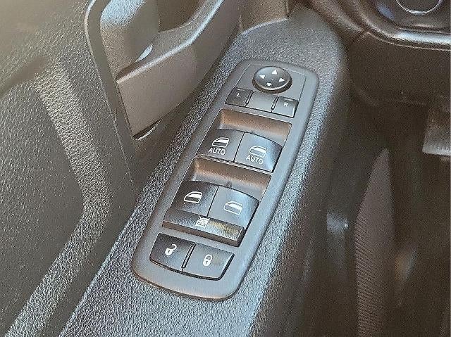 2022 RAM 5500 Chassis Cab Tradesman 4x4 Crew Cab 60" CA 173.4" WB