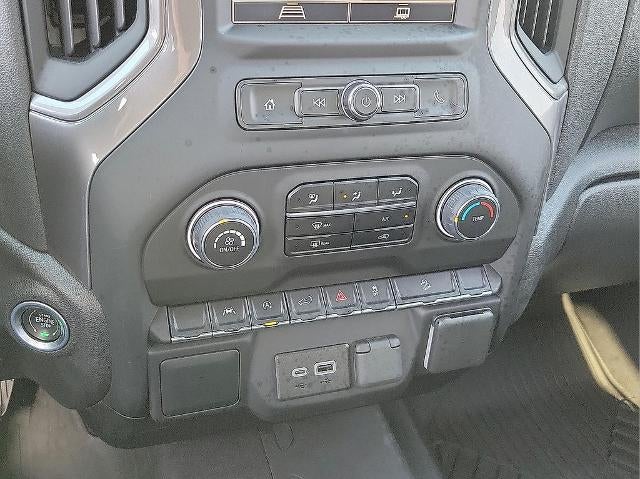 2022 Chevrolet Silverado 1500 Crew Cab Short Box 4-Wheel Drive Custom Trail Boss