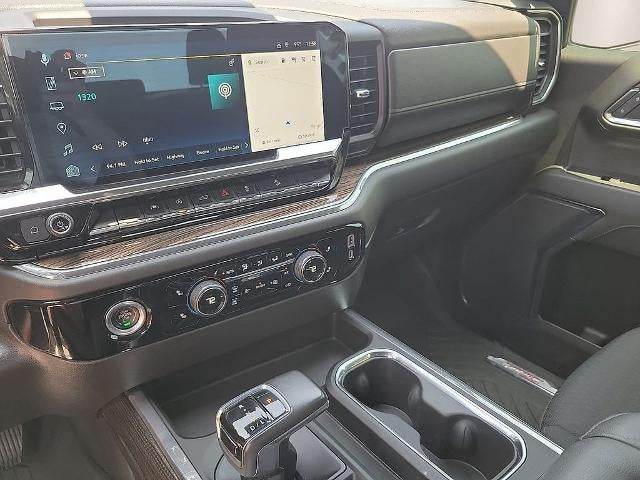 2022 Chevrolet Silverado 1500 Crew Cab Short Box 4-Wheel Drive RST