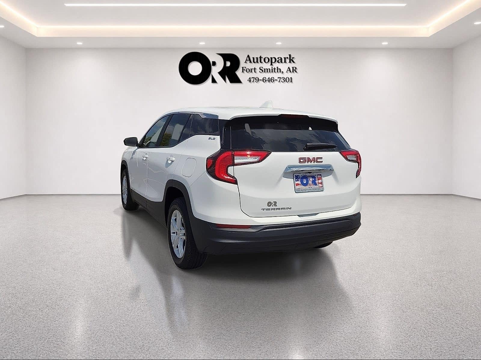 2024 GMC Terrain FWD 4dr SLE
