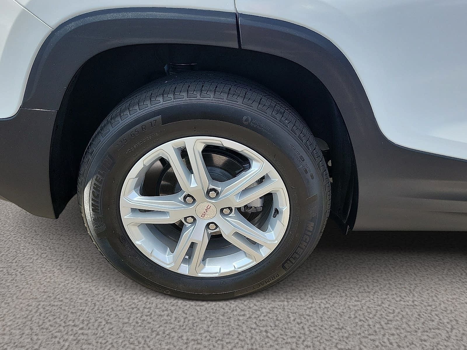 2024 GMC Terrain FWD 4dr SLE