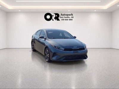 2024 Kia Forte LXS IVT