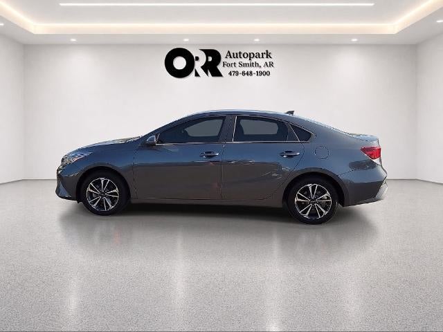 2024 Kia Forte LXS IVT