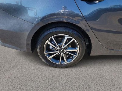 2024 Kia Forte LXS IVT