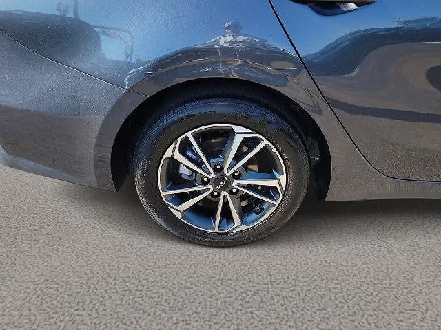 2024 Kia Forte LXS IVT