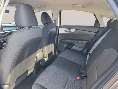 2024 Kia Forte LXS IVT