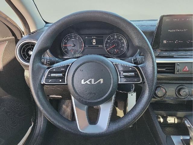 2024 Kia Forte LXS IVT