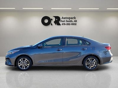 2024 Kia Forte LXS IVT