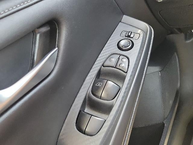 2025 Nissan Sentra SV CVT