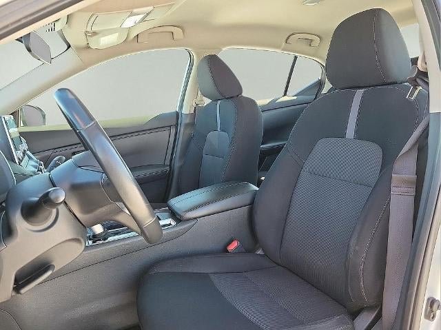 2023 Nissan Sentra SV CVT