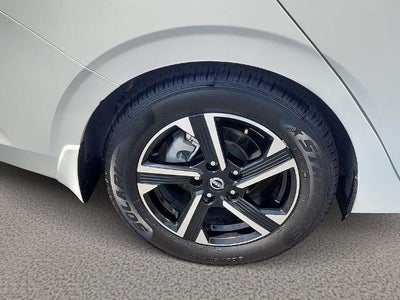 2025 Nissan Sentra SV CVT