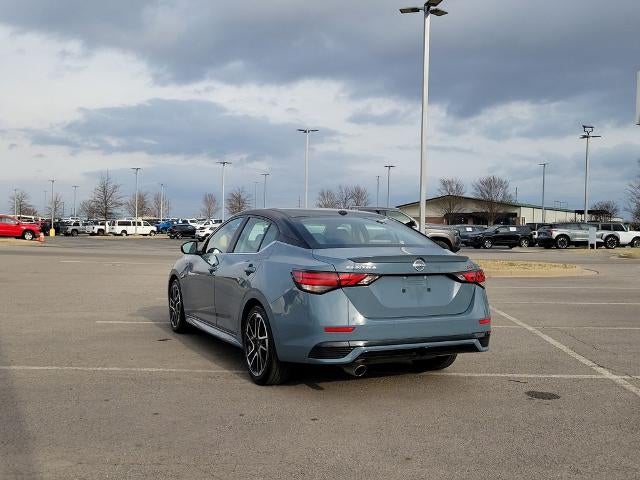 2025 Nissan Sentra SR CVT