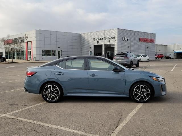 2025 Nissan Sentra SR CVT