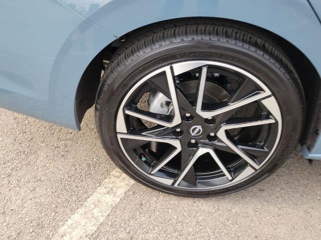 2025 Nissan Sentra SR CVT