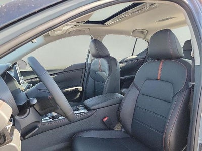 2025 Nissan Sentra SR CVT