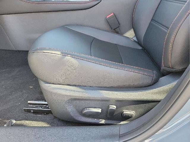 2025 Nissan Sentra SR CVT