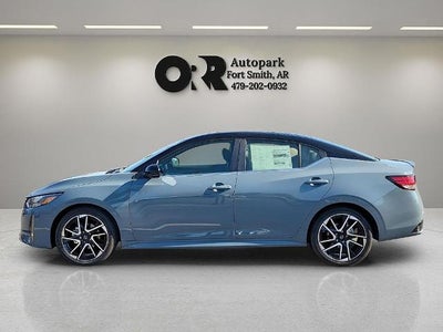 2025 Nissan Sentra SR CVT