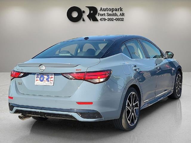 2025 Nissan Sentra SR CVT