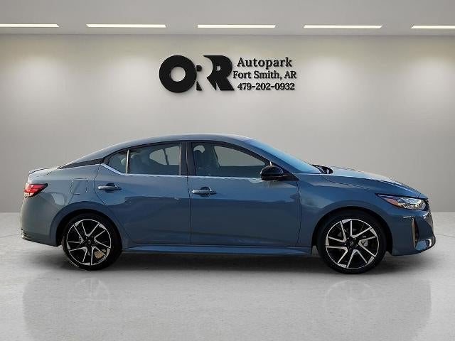 2024 Nissan Sentra SR CVT