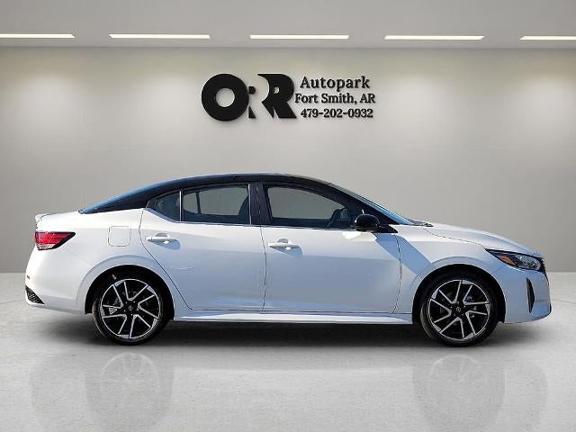 2025 Nissan Sentra SR CVT