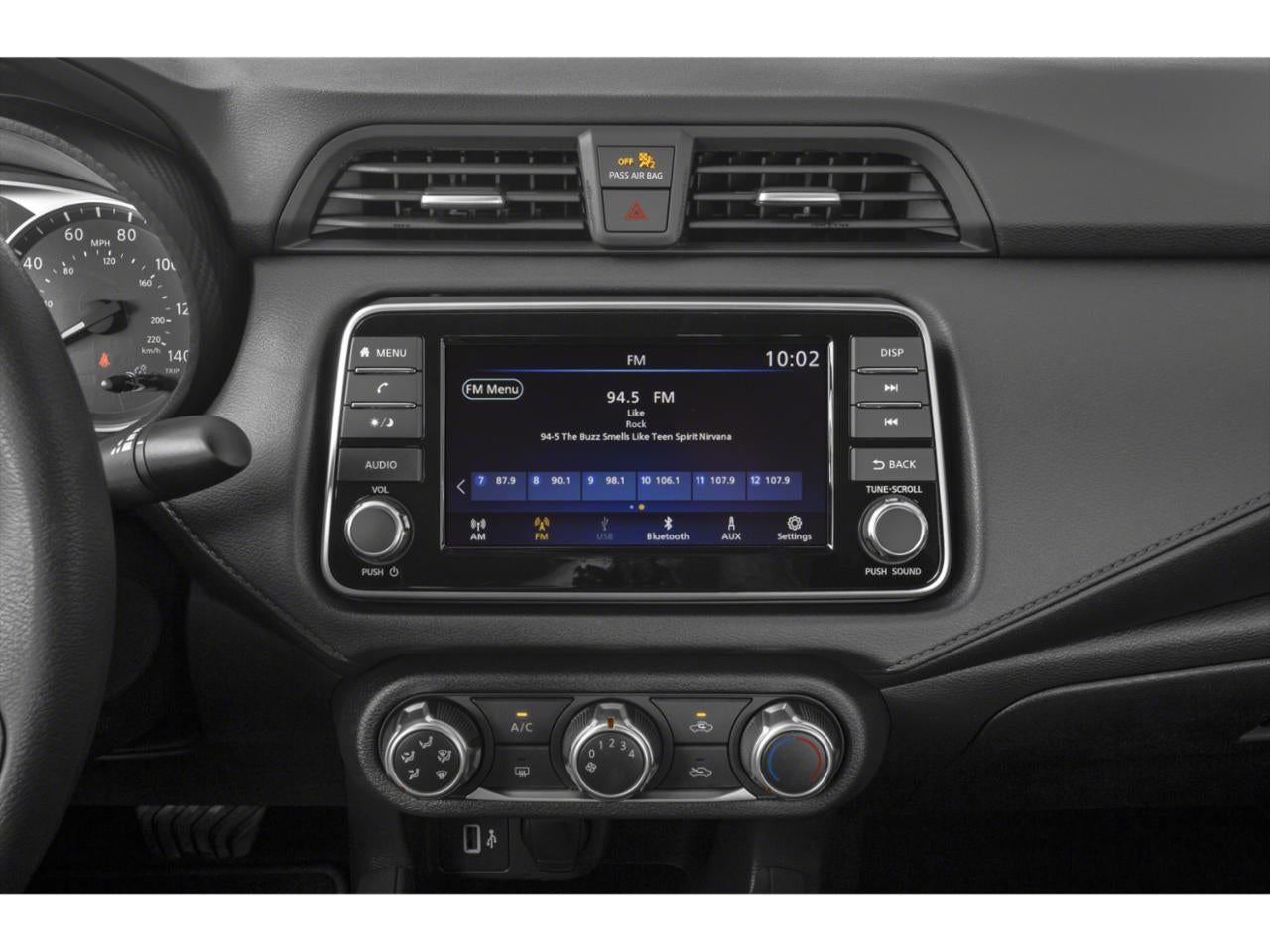2022 Nissan Versa SV CVT