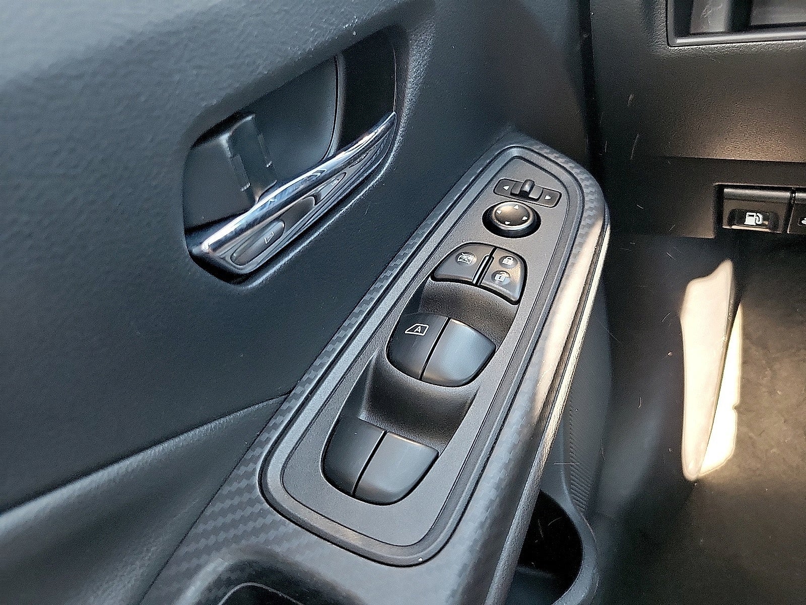 2025 Nissan Versa SV CVT