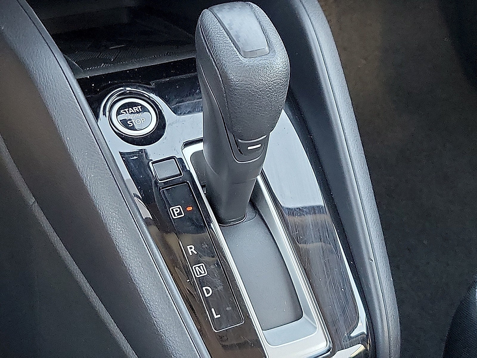 2025 Nissan Versa SV CVT