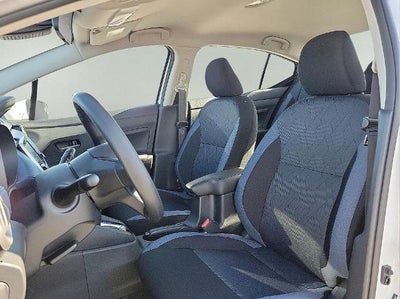 2025 Nissan Versa SV CVT