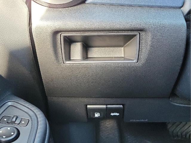 2025 Nissan Versa SV CVT