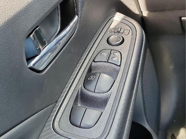 2025 Nissan Versa SV CVT