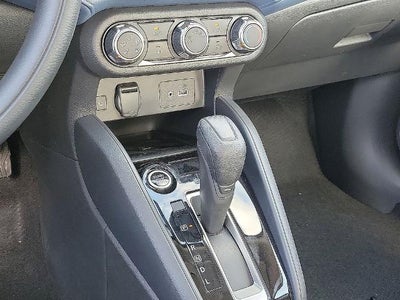 2025 Nissan Versa SV CVT