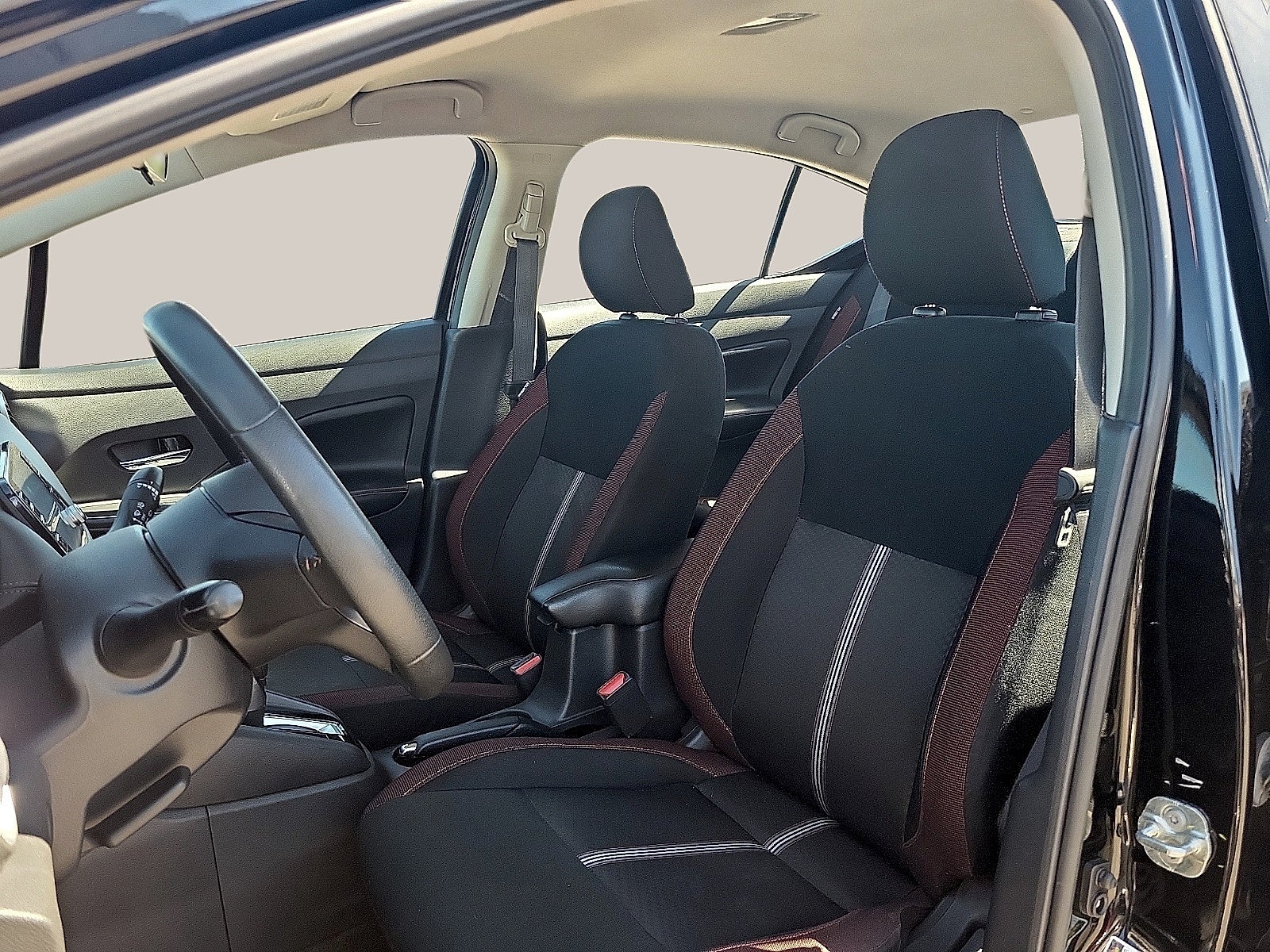 2024 Nissan Versa SR CVT
