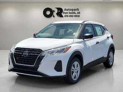 2025 Nissan Kicks Play S FWD