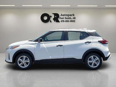 2025 Nissan Kicks Play S FWD