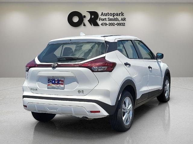 2025 Nissan Kicks Play S FWD