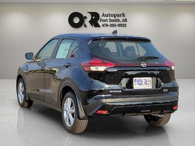 2025 Nissan Kicks Play S FWD