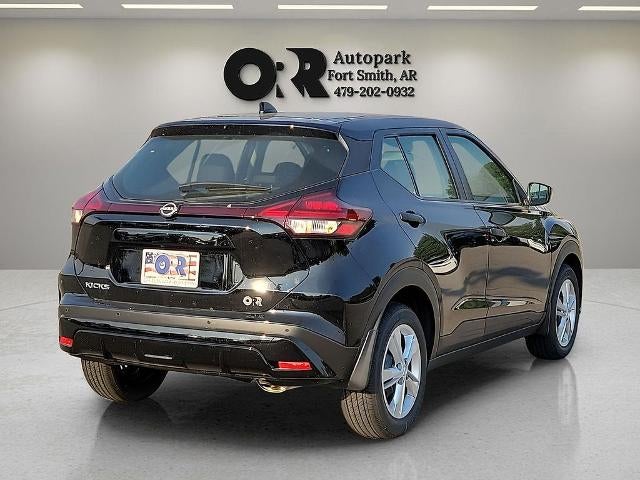 2025 Nissan Kicks Play S FWD