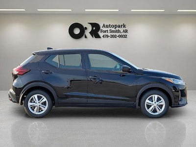 2025 Nissan Kicks Play S FWD