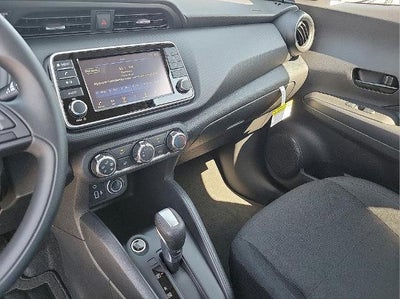 2025 Nissan Kicks Play S FWD