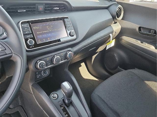 2025 Nissan Kicks Play S FWD