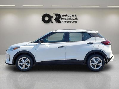 2025 Nissan Kicks Play S FWD