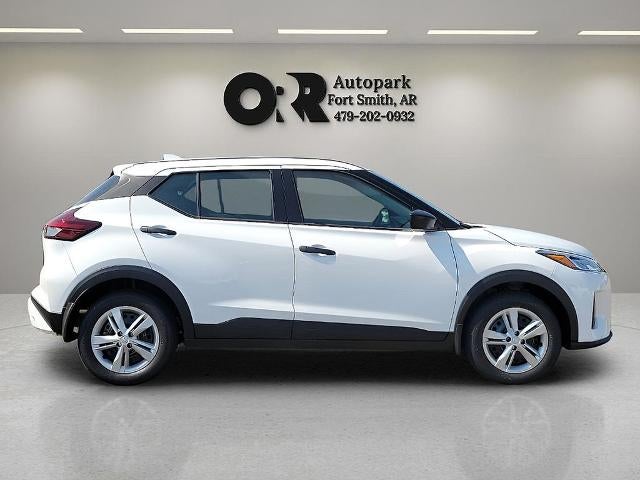 2025 Nissan Kicks Play S FWD