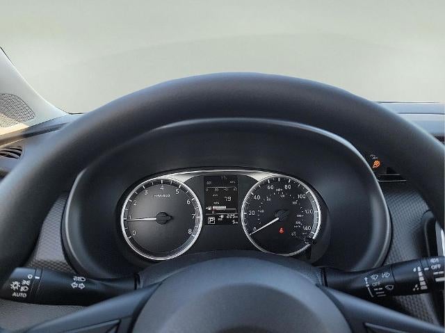 2025 Nissan Kicks Play S FWD