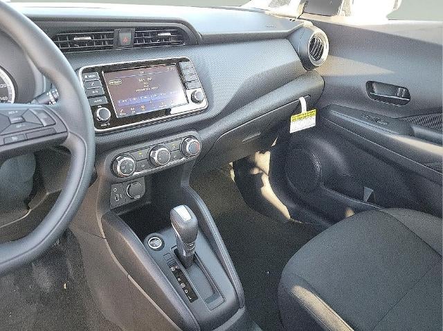 2025 Nissan Kicks Play S FWD