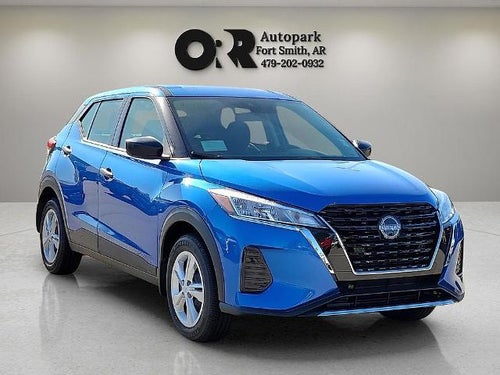 2025 Nissan Kicks Play S FWD