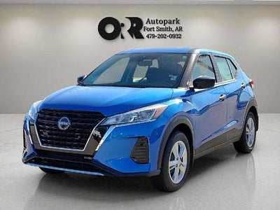 2025 Nissan Kicks Play S FWD