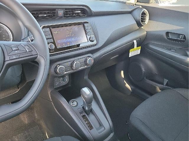 2025 Nissan Kicks Play S FWD